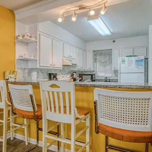 On The Gulf 201 - Front Holiday home