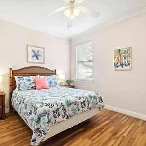 Seas The Dream At The Villages Of Crystal Holiday home